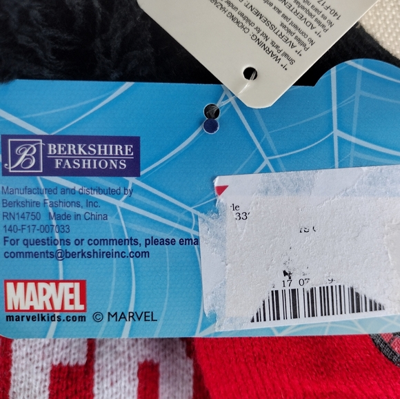 SOLD Marvel Spider-Man Children 4-9 yrs Hat & Gloves Set - Picture 7 of 11